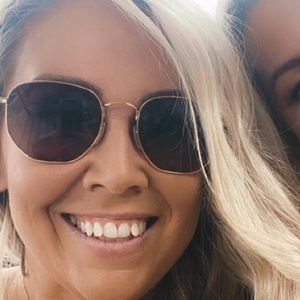 Meet your Posher, Stacey